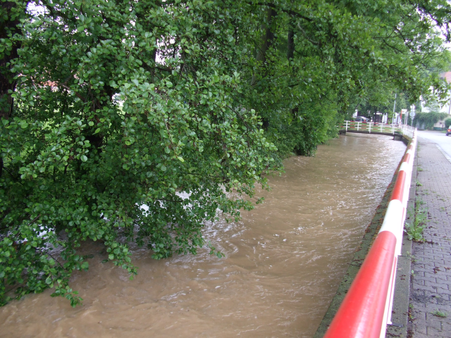 Fotbalové hřiště, ul. Kuťatská, 2.6.2013